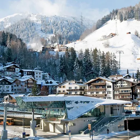 In Near Slopes Strengen